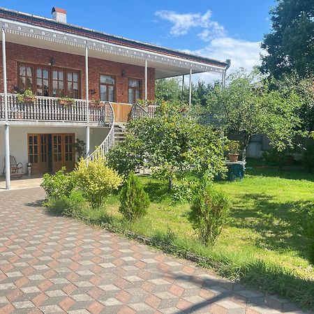 Zestafoni Guesthouse Zedafoni מראה חיצוני תמונה