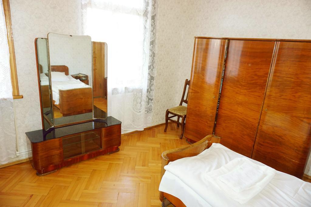 Zestafoni Guesthouse Zedafoni מראה חיצוני תמונה