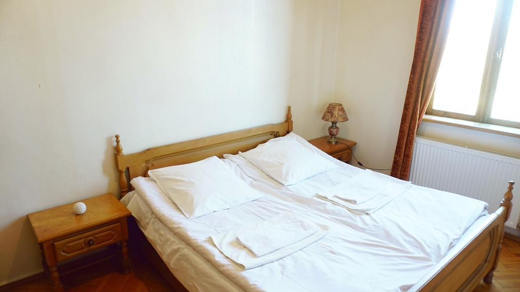 Zestafoni Guesthouse Zedafoni מראה חיצוני תמונה