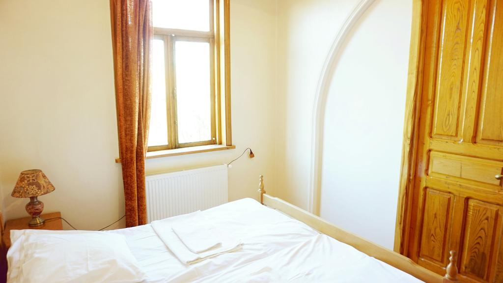 Zestafoni Guesthouse Zedafoni מראה חיצוני תמונה