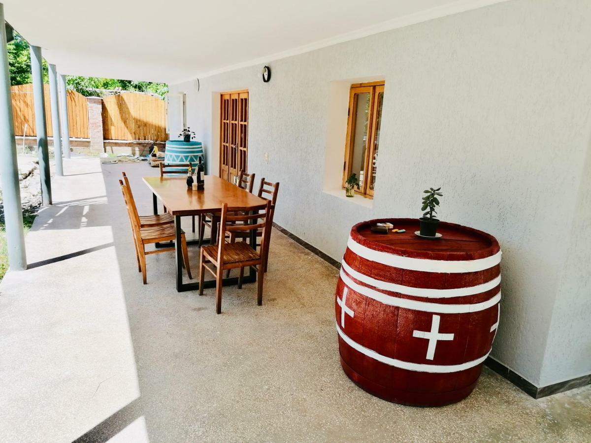 Zestafoni Guesthouse Zedafoni מראה חיצוני תמונה