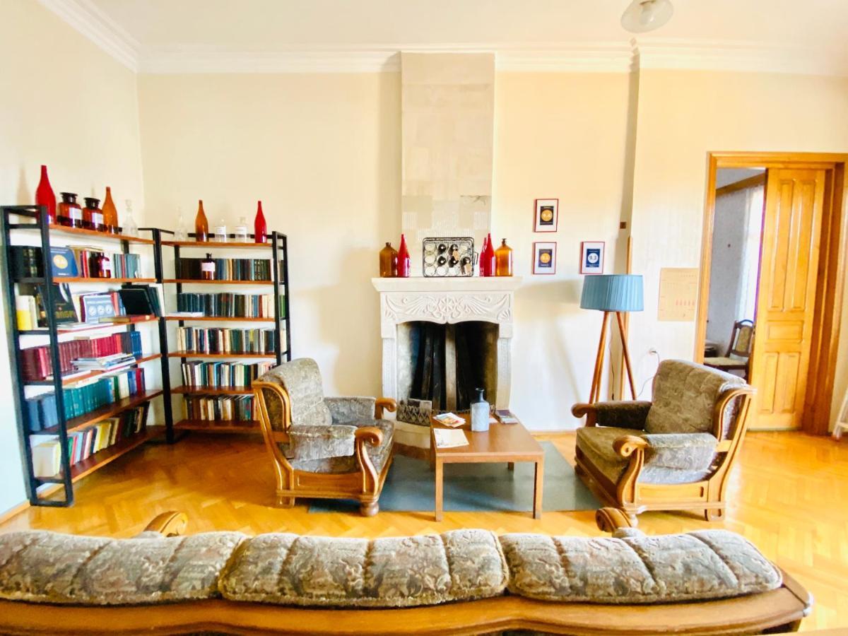 Zestafoni Guesthouse Zedafoni מראה חיצוני תמונה