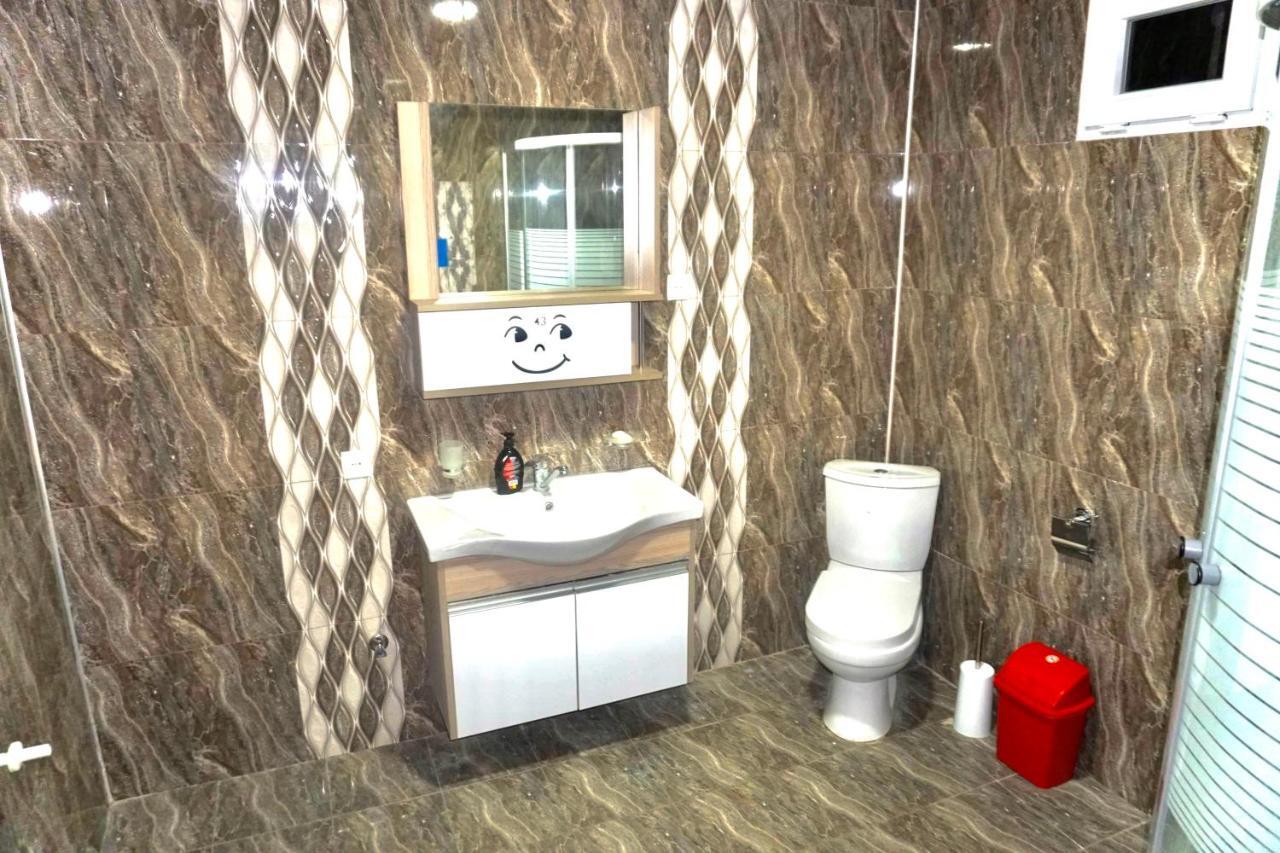Zestafoni Guesthouse Zedafoni מראה חיצוני תמונה