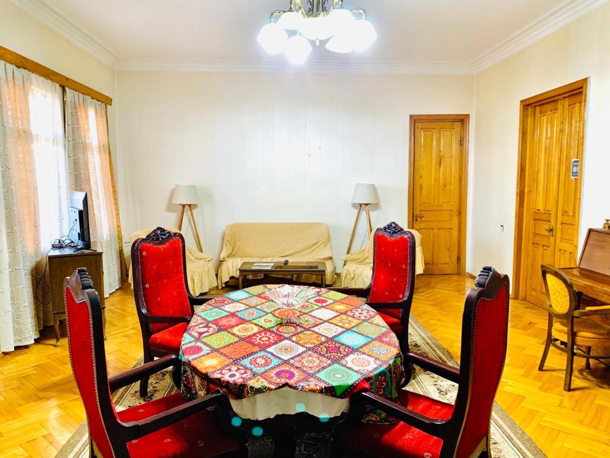 Zestafoni Guesthouse Zedafoni מראה חיצוני תמונה